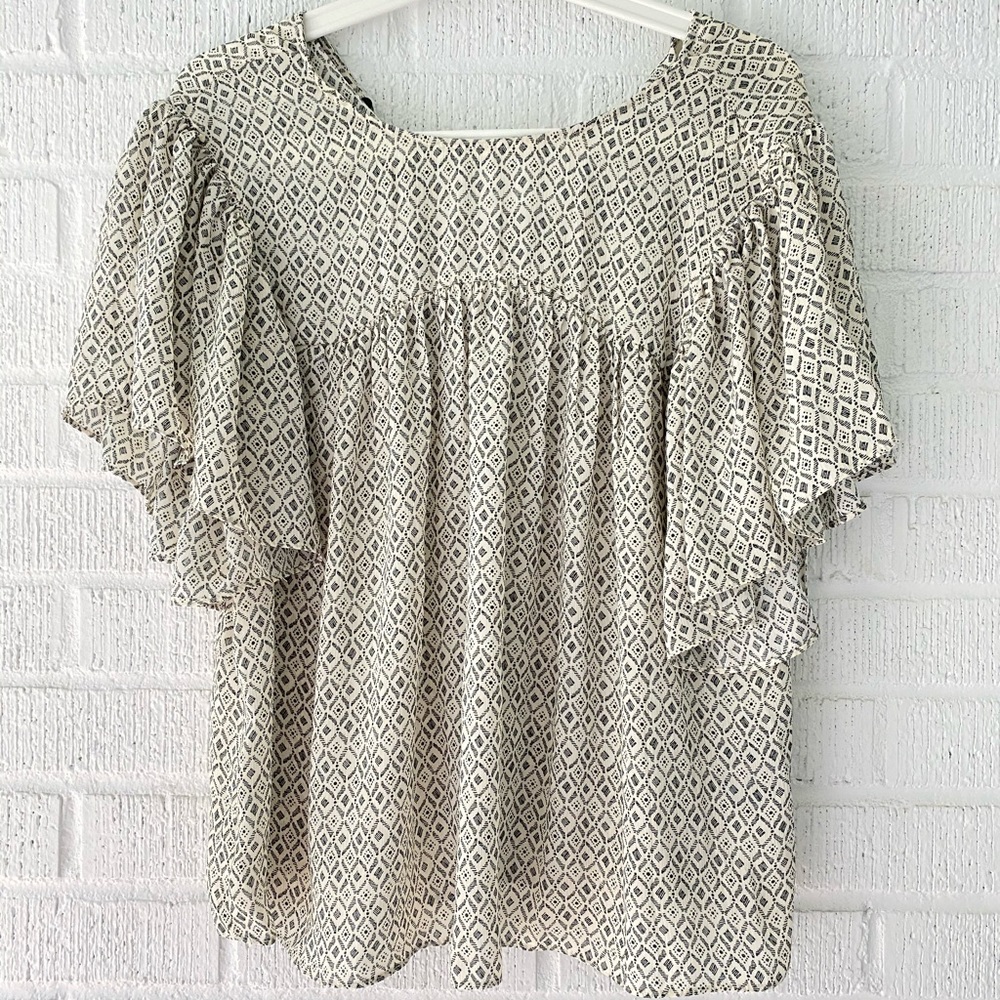 🟡 CLEARANCE DONATING SOON
 H&M Geometric Patterned Blouse
